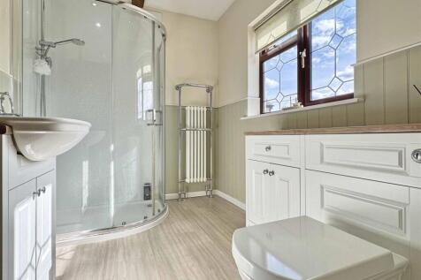 Main Shower Room.jpg