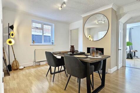 Dining Room.jpg
