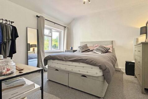 Bedroom 2.jpg