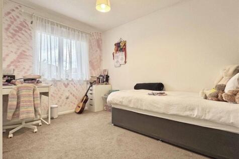 Bedroom 2.jpg