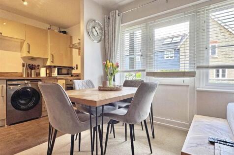Dining Area.jpg