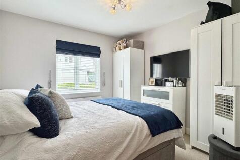 Master Bedroom.jpg