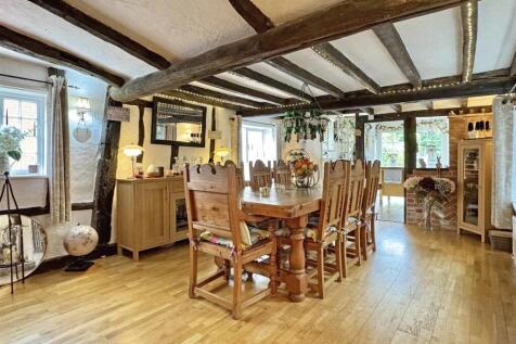 Dining Room.jpg