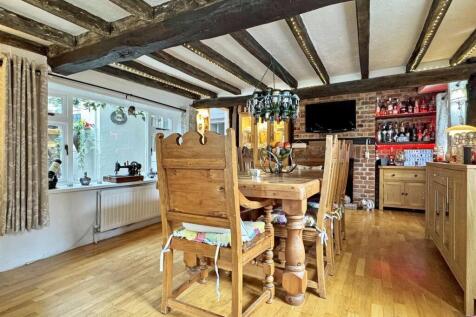 Dining Room c.jpg