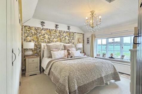 Master Bedroom.jpg