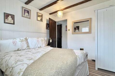 Bedroom Three b.jpg