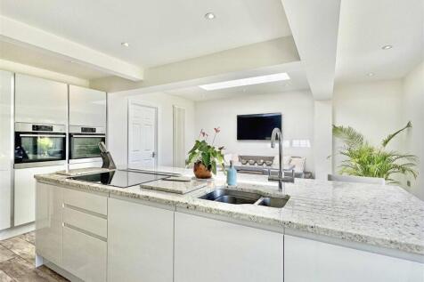 Kitchen c.jpg
