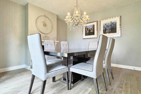 Dining Room b.jpg