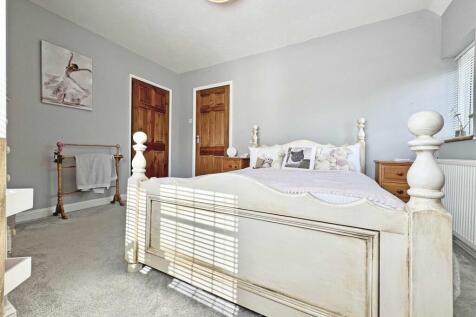 Bedroom 3b.jpg