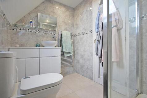 Shower Room b.jpg