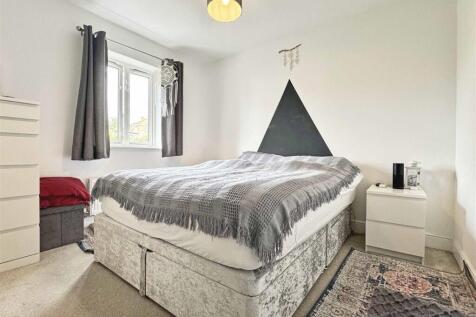 Master Bedroom.jpg