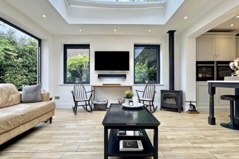 Family Room.jpg