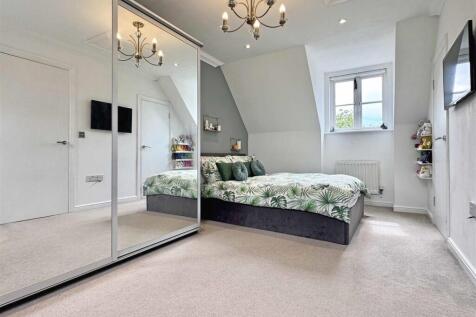 Bedroom 4.jpg