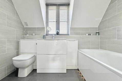 En-Suite To Master.jpg