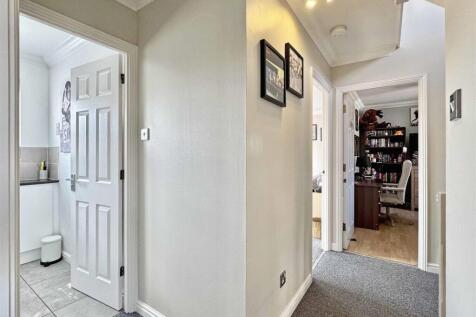 First Floor Landing b.jpg