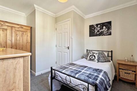 Bedroom 5.jpg