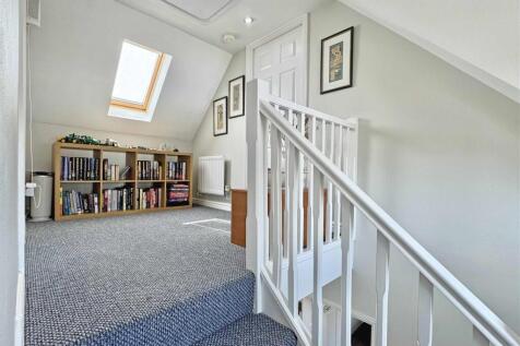 Top Floor Landing b.jpg