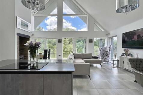 Living Area.jpg