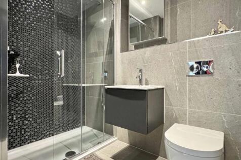 En-Suite To Master Bedroom.jpg