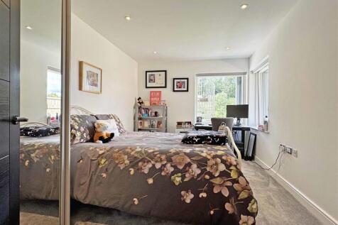 Bedroom 3b.jpg