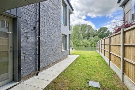 BBQ Area Courtyard.jpg