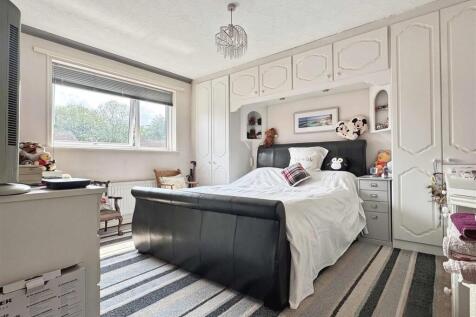 Master Bedroom.jpg