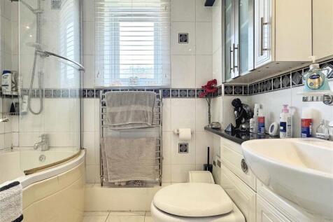 Bathroom.jpg