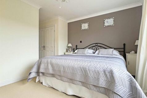 Master Bedroom.jpg