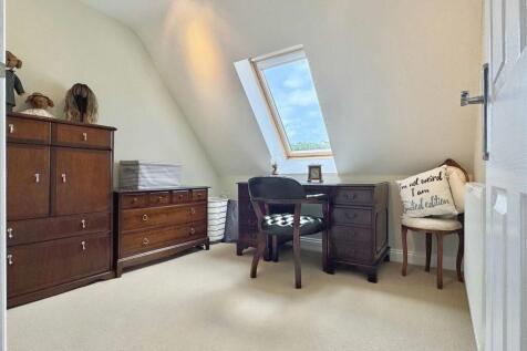 Bedroom 4.jpg