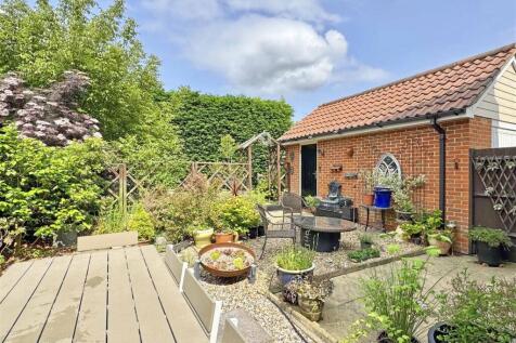 Rear Garden.jpg