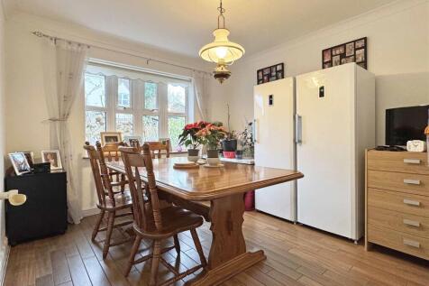 Dining Room.jpg