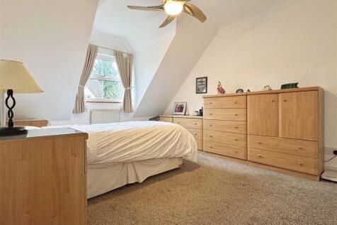 Bedroom 2c.jpg