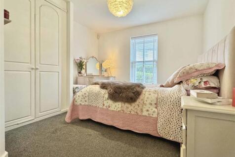 Master Bedroom.jpg