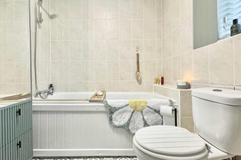 Bathroom.jpg