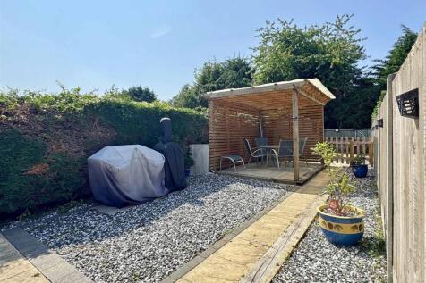 Rear Garden b.jpg