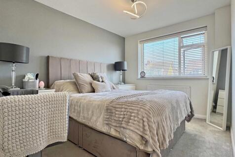 Master Bedroom.jpg