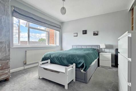 Master Bedroom.jpg