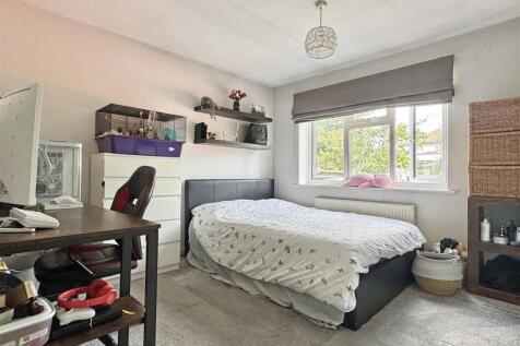 Bedroom 2.jpg