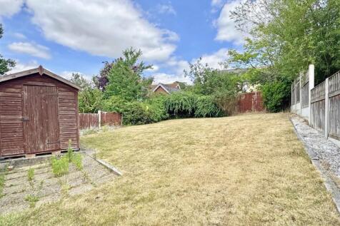 Rear Garden b.jpg