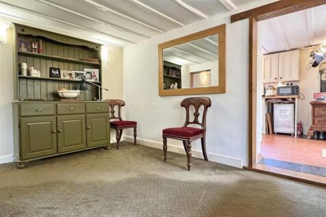 Dining Room b.jpg