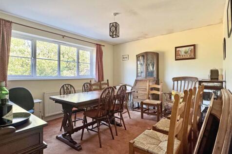 Dining Room.jpg