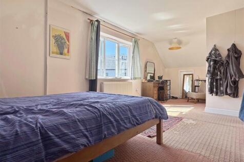 Bedroom 3b.jpg