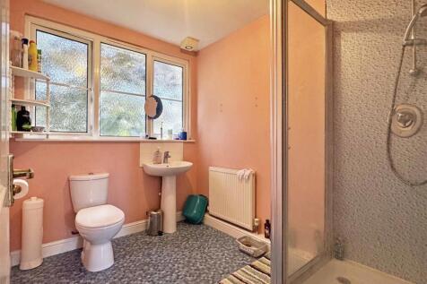 Top Floor Shower Room.jpg