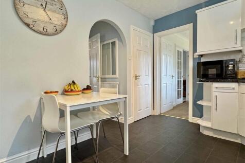 Breakfast Area.jpg