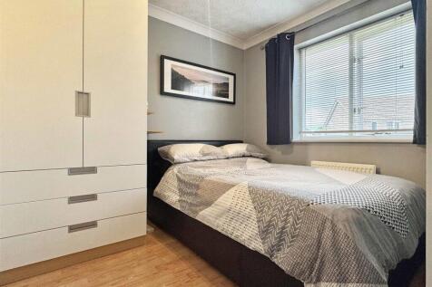 Bedroom 4.jpg