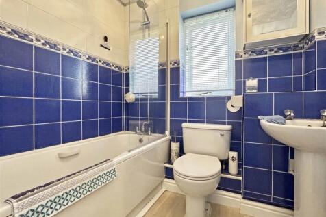 Bathroom.jpg