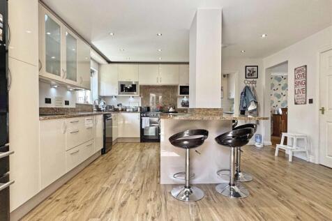 Kitchen c.jpg