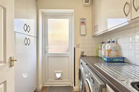 Utility Room b.jpg