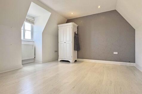 Bedroom 5.jpg