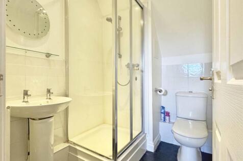 Top Floor Shower Room.jpg